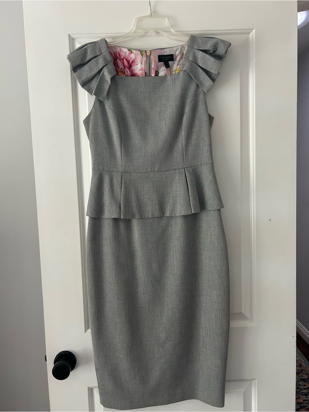 🩶Ted Baker Gray Peplum Sheath Dress & Blazer with Rose Gold Hardware🩷
